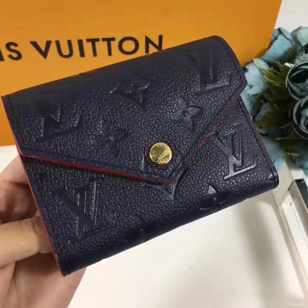 Louis Vuitton Victorine wallet 0513